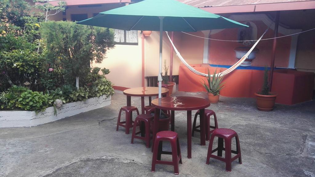 Hostal Morenos Antigua Luaran gambar