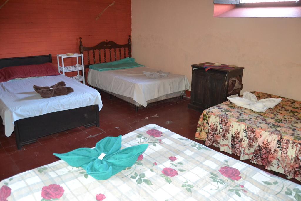 Hostal Morenos Antigua Luaran gambar